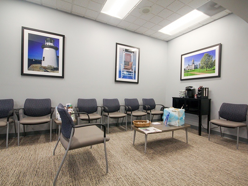 Four Town Dental waiting room and coffee area